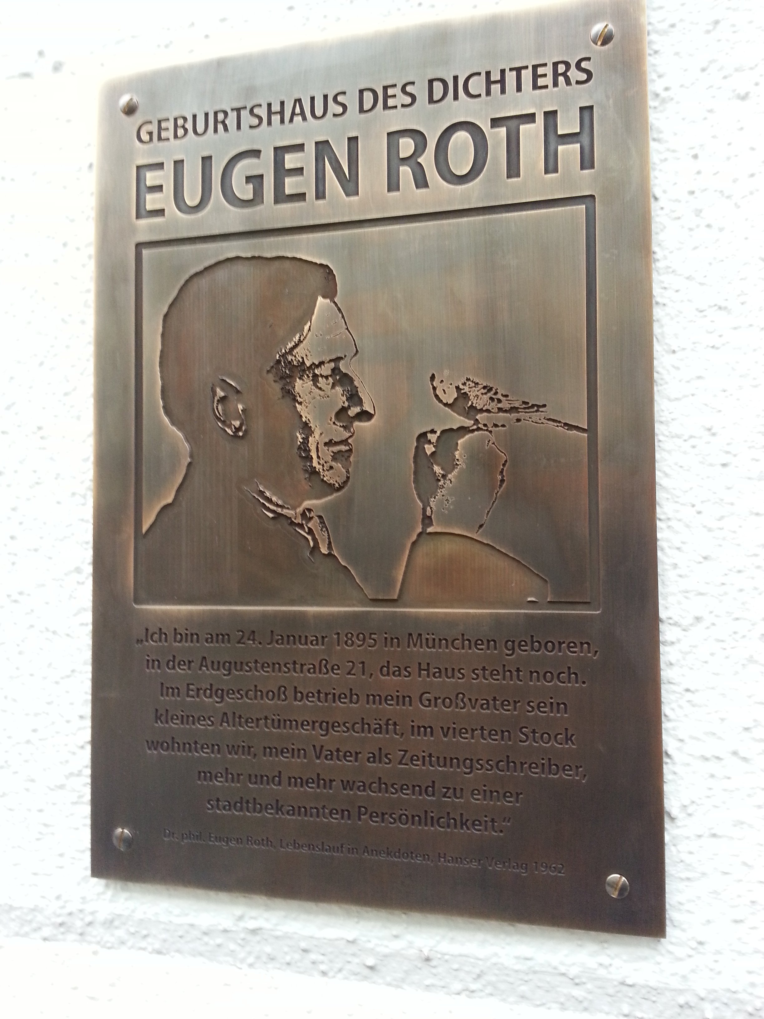 Gedenktafel_an_Eugen_Roths_Geburtshaus,_Augustenstraße_21_in_München.jpg